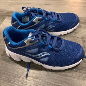 Boys saucony sneakers
